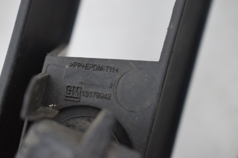 KRATKA ZDERZAKA ŚRODKOWA OPEL CORSA D