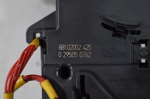 PRZEŁĄCZNIK ZESPOLONY ŚWIATEŁ RENAULT 881020002425