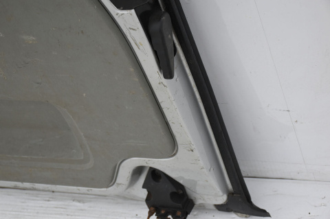 DRZWI TYLNE TYŁ PRAWE RENAULT TRAFIC OPEL VIVARO