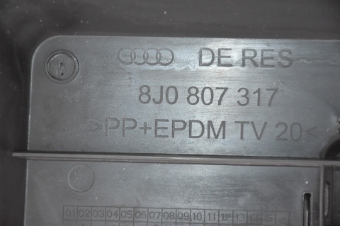 ZDERZAK TYLNY TYŁ AUDI TT I 8J