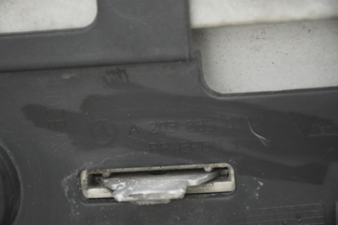 ZDERZAK TYLNY TYŁ MERCEDES C W203 SEDAN PDC