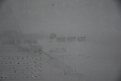 ZDERZAK TYLNY TYŁ VW POLO IV 4 9N