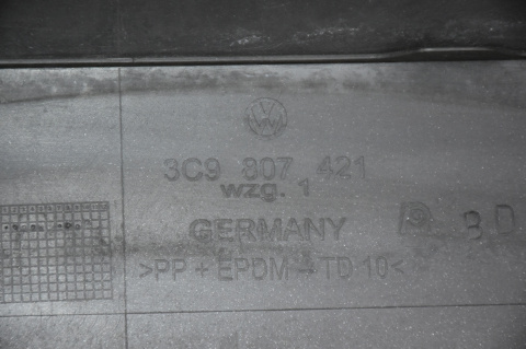 ZDERZAK TYLNY TYŁ VW PASSAT B6 KOMBI POD PDC