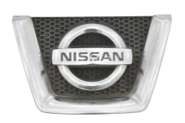 GRILL ATRAPA EMBLEMAT NISSAN QASHQAI J10