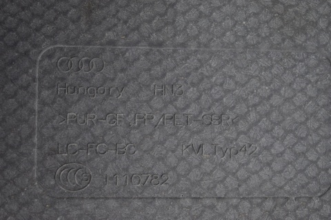 PODŁOGA WYKŁADZINA BAGAŻNIKA AUDI TT 8S0