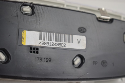 LAMPKA PODSUFITKI BMW 1 F20 F30 42931249602