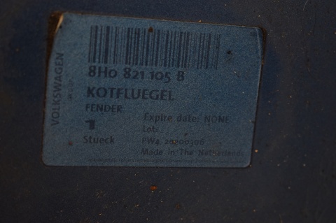 BŁOTNIK PRZEDNI PRZÓD PRAWY AUDI A4 B7