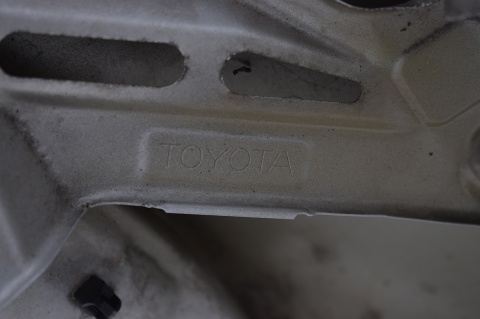 BŁOTNIK PRZEDNI PRZÓD PRAWY LEXUS IS II IS220