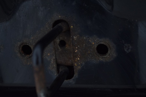 MASKA POKRYWA SILNIKA MAZDA 5 I