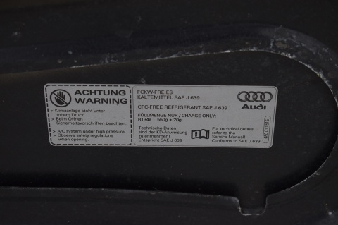 MASKA POKRYWA SILNIKA AUDI A6 C6 LIFT