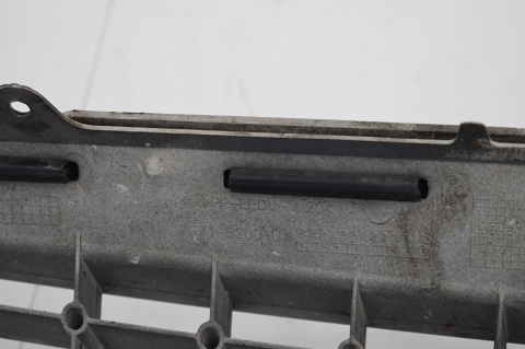 GRILL ATRAPA CHŁODNICY FORD MONDEO MK4 7S71-8200-A