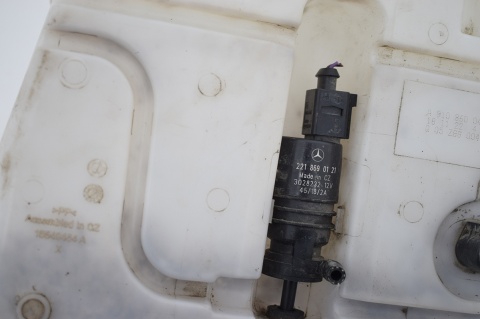 ZBIORNICZEK SPRYSKIWACZY MERCEDES W907 W910