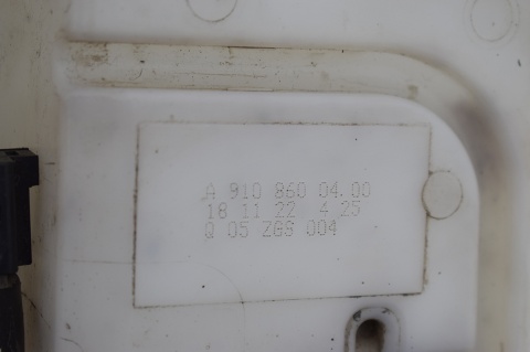 ZBIORNICZEK SPRYSKIWACZY MERCEDES W907 W910