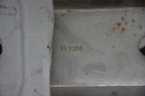 BELKA ZDERZAKA PRZEDNIA PRZÓD VOLVO C30