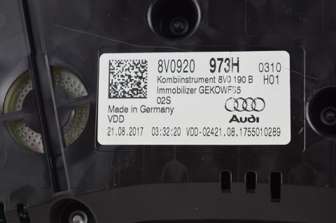 LICZNIK RAMKA AUDI A3 8V 8V0920973