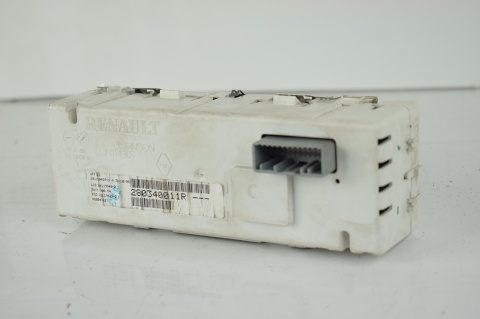 WYŚWIETLACZ EKRAN NAWIGACJI RENAULT MEGANE III