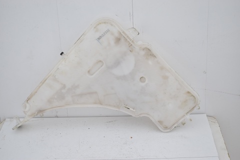 ZBIORNICZEK SPRYSKIWACZY BMW 3 F30 F20 7241679