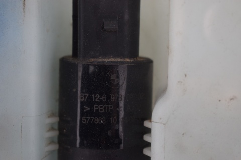 ZBIORNIK PŁYNU SPRYSKIWACZY BMW E90 E91