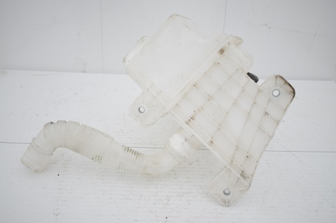 ZBIORNICZEK SPRYSKIWACZY VW GOLF VII 5G0955448R