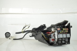 SKRZYNKA BEZPIECZNIKÓW RANG ROVER EVOQUE L538