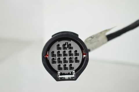 SKRZYNKA BEZPIECZNIKÓW RANG ROVER EVOQUE L538