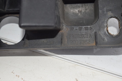 ŚLIZG LAMPY PRAWY PRZÓD AUDI A3 LIFT 8P0