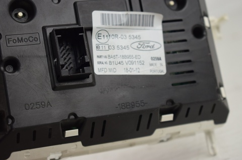 WYŚWIETLACZ EKRAN NAWIGACJI FORD FIESTA MK7