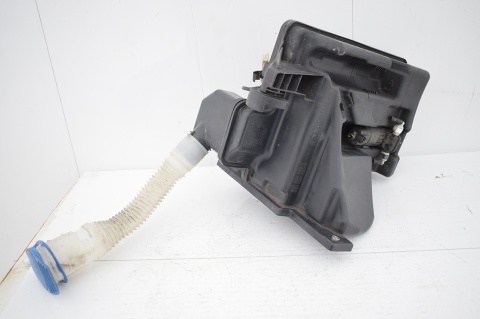 ZBIORNICZEK SPRYSKIWACZY PŁYNU VW POLO V 6R0955453E