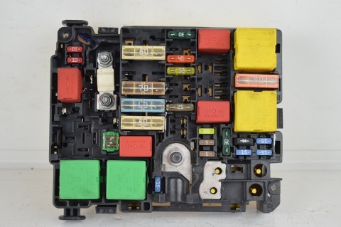 SKRZYNKA BEZPIECZNIKÓW BSM CITROEN PEUGEOT 9804848480