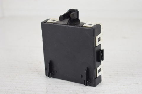 STEROWNIK MODUŁ DRZWI MERCEDES C-KLASA A2059004021