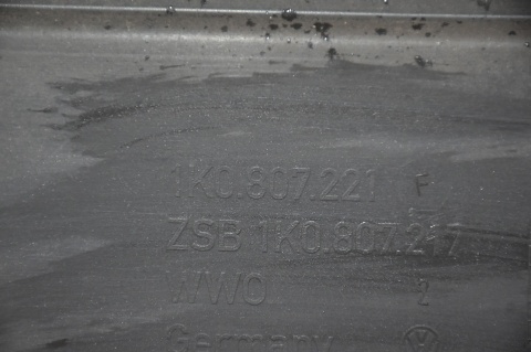 ZDERZAK PRZEDNI PRZÓD VW GOLF V 5