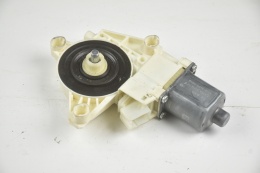 SILNICZEK SZYBY PRAWY PRZÓD MERCEDES E W204 A2048200142