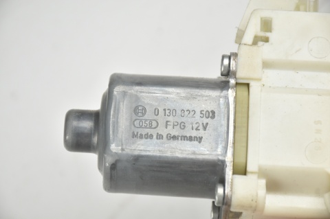 SILNICZEK SZYBY PRAWY PRZÓD MERCEDES E W204 A2048200142