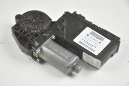 SILNICZEK SZYBY PRAWY PRZÓD VW TOUAREG 7L0