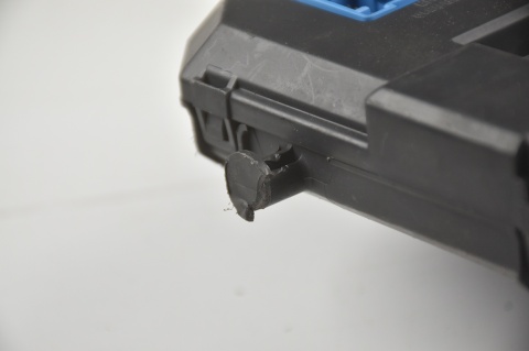 SKRZYNKA BEZPIECZNIKÓW CITROEN PEUGEOT 9664983180