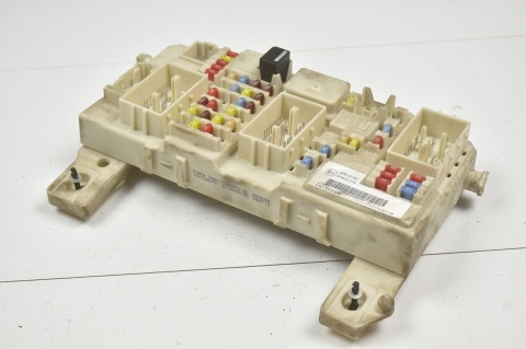 SKRZYNKA BEZPIECZNIKÓW MODUŁ FORD 7M5T-14A073-DC