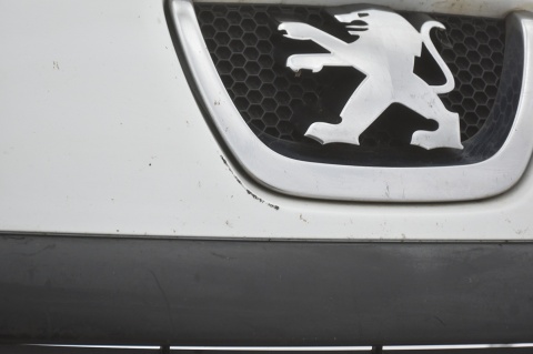 ZDERZAK PRZEDNI PRZÓD PEUGEOT PARTNER II III
