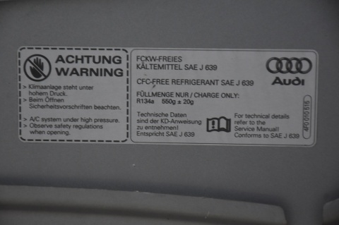 MASKA POKRYWA SILNIKA AUDI A6 C6 4F0