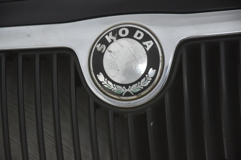 MASKA POKRYWA SILNIKA SKODA FABIA I