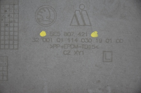 ZDERZAK TYLNY TYŁ SKODA OCTAVIA III PDC SEDAN