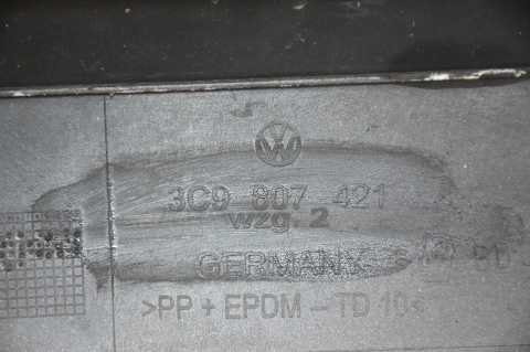 ZDERZAK TYLNY TYŁ VW PASSAT B6 KOMBI LC7Z