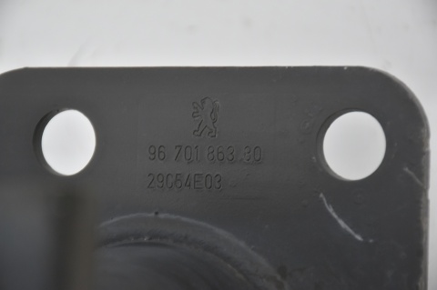 BELKA ZDERZAKA PRZÓD PRZEDNIA PEUGEOT 3008 9670186380