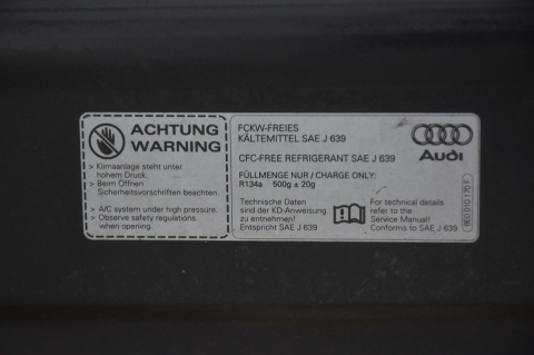 MASKA POKRYWA SILNIKA AUDI A4 B7