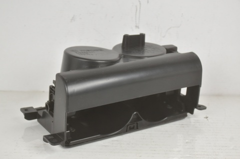 UCHWYT NA NAPOJE SCHOWEK MAZDA 6 GJ GJE855241