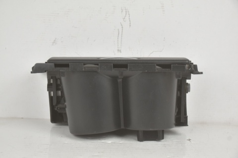 UCHWYT NA NAPOJE SCHOWEK MAZDA 6 GJ GJE855241