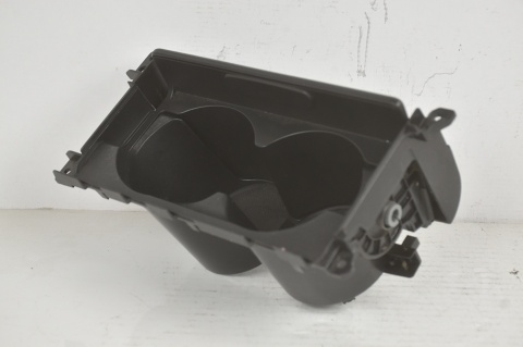 UCHWYT NA NAPOJE SCHOWEK MAZDA 6 GJ GJE855241