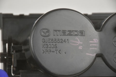 UCHWYT NA NAPOJE SCHOWEK MAZDA 6 GJ GJE855241