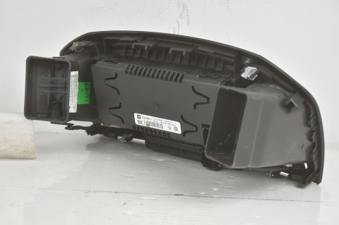 WYŚWIETLACZ EKRAN RADIA OPEL INSIGNIA A 12844841G