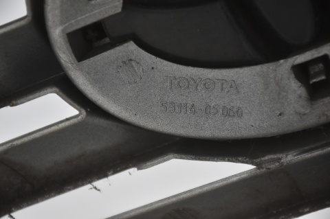 ZDERZAK PRZEDNI PRZÓD TOYOTA AVENSIS T25 II