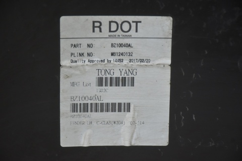 BŁOTNIK PRZEDNI PRZÓD LEWY MERCEDES C W204 C197